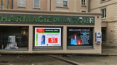 Pharmacie de la Tour Store Showcase Led Screen