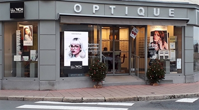 Llonch Optique Store Showcase Led Screen